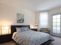 Spacious Roland Park Apt near Hopkins Hotels near OXOXO Gallery