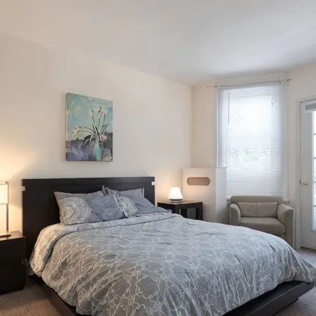 Spacious Roland Park Apt near Hopkins