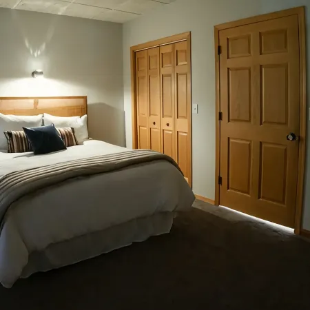 100 N Third • Cozy Downtown Apartment • Pet friendly!