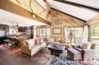Your Four-Season Escape at Camelback MountainTownhouse Sleeps 10 Comfortably. - 무료 와이파이