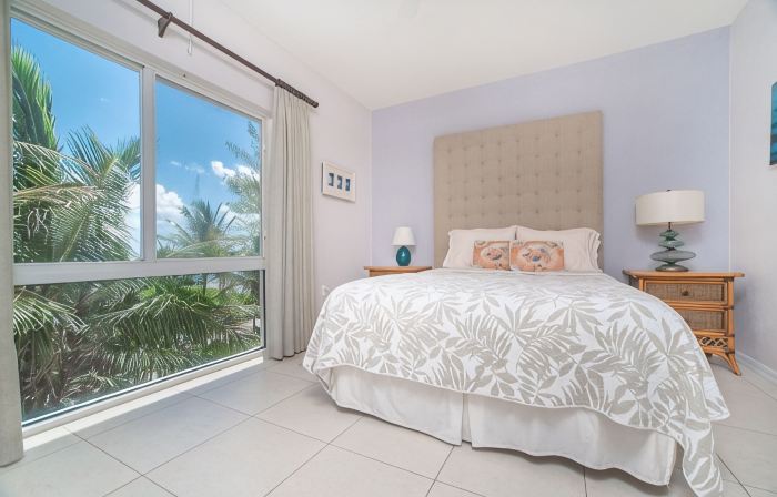 Steps to the Beach! 2bed/2.5bath condo - Seabreeze Villas