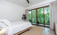 4Br/3.5BA AC Villa, 200m from Beach with Amazing Private Pool, Garden & Parking - Villas