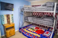 Luxe 7 bdr 4 Fullbath with Jacuzzi on West side Detroit - 2-Star