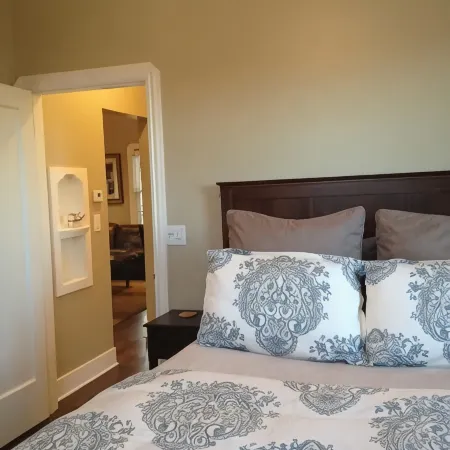Available * Downtown Napa- Beautifully Remodeled --2Bedroom 2 Bathroom Home