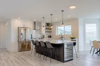 Newly Updated 3BR 3Bath Lakeview Vista, BBQ and New Appliances - King Bed - Wifi