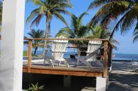 Ocean Front  Home with pier. - โฮมสเตย์