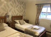The Jug & Glass Inn - Inns
