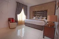 H21 Apartments & Lounge - Condos