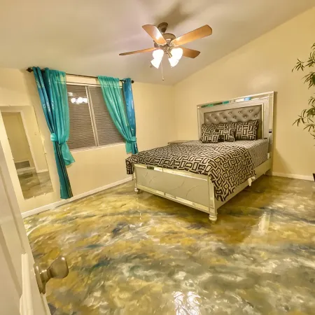 CLOSE TO DISNEYLAND & CONVENTION CENTER