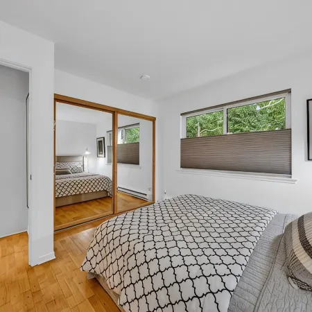 Mill Valley Apartment: Walking Distance to DT