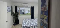 Charming 1-bedroom apartment with King Bed.  No Stairs.  Steps to the Ocean. - Apartments