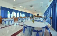 Berlian Abadi Hotel Banyuwangi by Sinergi - parkir