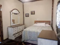 Spacious Norfork Lake View Bunkhouse, Resort Amenities, Family/Fishermen/Pets - Hytter