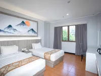 Front One HK Resort Simpang Lima Semarang Hotels near WaterBlasterID