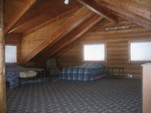 7 Queen, 2 Full, 2 Full Bunk-Beds, 3.5 Bath and Loft - Rates Based on Occupancy - Chalets