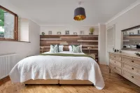 Luxurious Old Chapel Close to Countryside Walks - Boutique