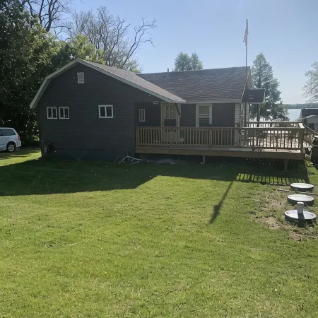 Cozy 2 Bedroom House Overlooking Little Sturgeon Bay