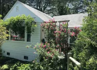 Awesome location downtown. Walk to the beach, marginal way - 4-Sterne