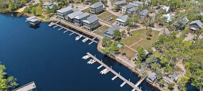 Southern Pines- Sleeps 20 with Community Pool and Docks Hotels in Steinhatchee