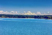 Oyster Beach Retreat - Mt. Rainier Views + Kayaks + 4-bedroom waterfront house! - Beach
