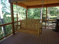 A Luxurious Cabin Quietly Tucked Away in the Woods, Dog-Friendly, Fiber WiFi - 4-Star