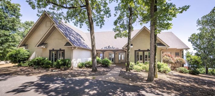 Breathtaking Lakeview Home in Diamond Bluff Hotels in Cleburne County