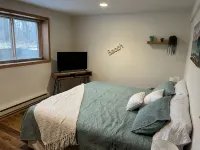 Luxury Chalet on the Pines Golf Course! - Hytter