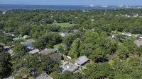 The Lemonade Stand - the perfect location in Ocean Springs. Walk to downtown! - 4 星級