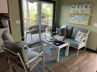 The Elm ~ Cabin Fifteen ~Lakefront - Chalets