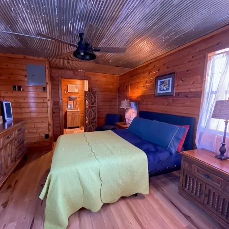 Cabin on Sioux Bayou - Right on the water!