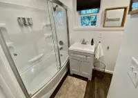 Cute tiny home with everything you need! - บังกะโล