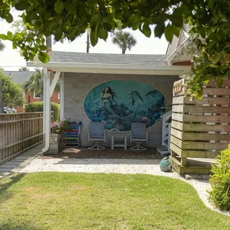 Tiny but perfect, super close to the beach.