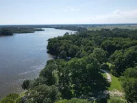 New Barn Apartment on 55 acres/waterfront - Wifi