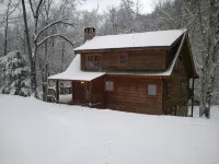 Bearadise Cabin on 300+ ft of Brasstown Creek: Near John C. Campbell Folk School - Chalets