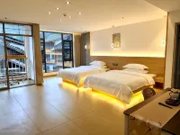 Xishan Mijing Homestay (Zhaoxing Dong Village) - balcony