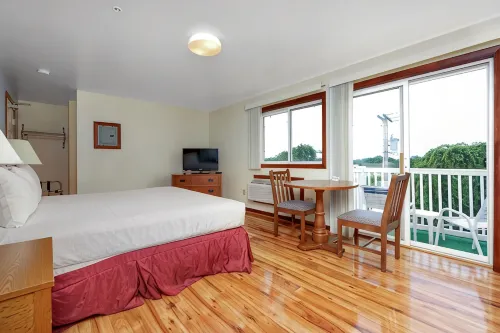 USA Inn - Parvekkeita