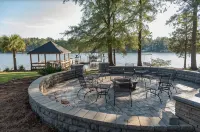 Amazing Lake House on Lake Murray, Columbia w/ Private Dock, Outdoor Kitchen. - 4-Star