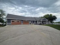 6 Bedroom house on 7 acres - 4-Star