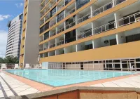 Garvey Park Hotel - piscina