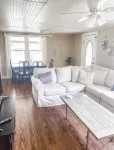 Lake Daze Chalet with hot tub - Bintang 2