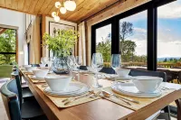 Pet Friendly, Ski Storage Room, Pool,Hot Tub, Sauna, Gameroom - 4-Star