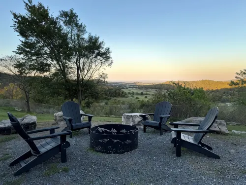 Scenic views, Fire Pit, CozyClose to the Buffalo National RiverPet friendly - 3-Star