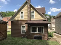 New Listing! Charming home two blocks from Galena Main St with deck and parking - 3つ星