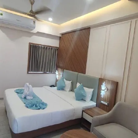 Hotel The Grand Bhagwati
