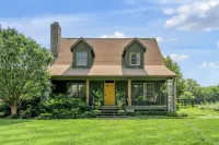 Orchard Park cottage - 5-Star