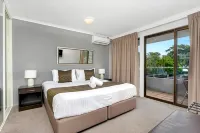 Peninsula Nelson Bay Motel and Serviced Apartments - Pysäköinti