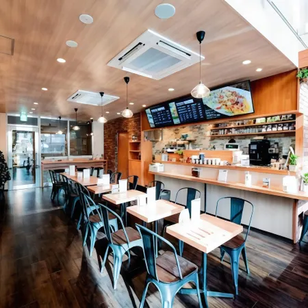HOTEL LiVEMAX Fukuoka Tenjin West Отели рядом с достопримечательностью «Железнодорожная станция Акасака»