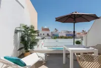 內爾哈VG精品旅舍 - 泳池