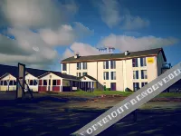 Rinascitel Larmor Plage Hotels near National Maritime Museum - Port Louis