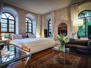 Alegra Boutique Hotel